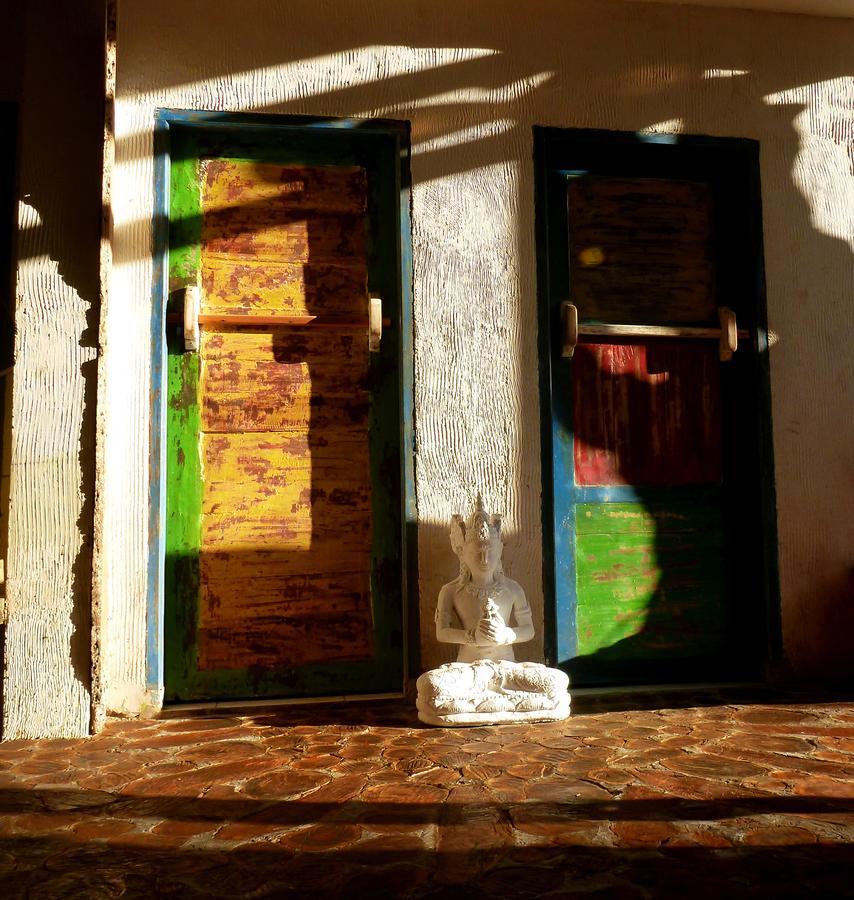 Gipsy Backpackers Hostel Quần đảo Gili Ngoại thất bức ảnh