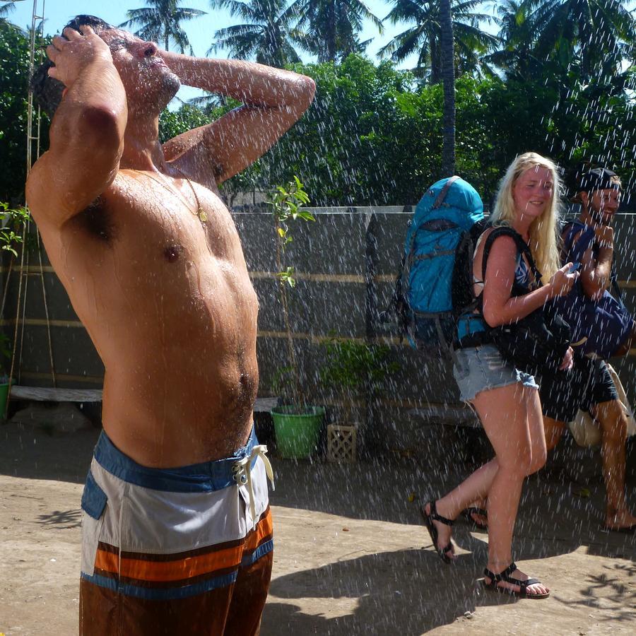 Gipsy Backpackers Hostel Quần đảo Gili Ngoại thất bức ảnh