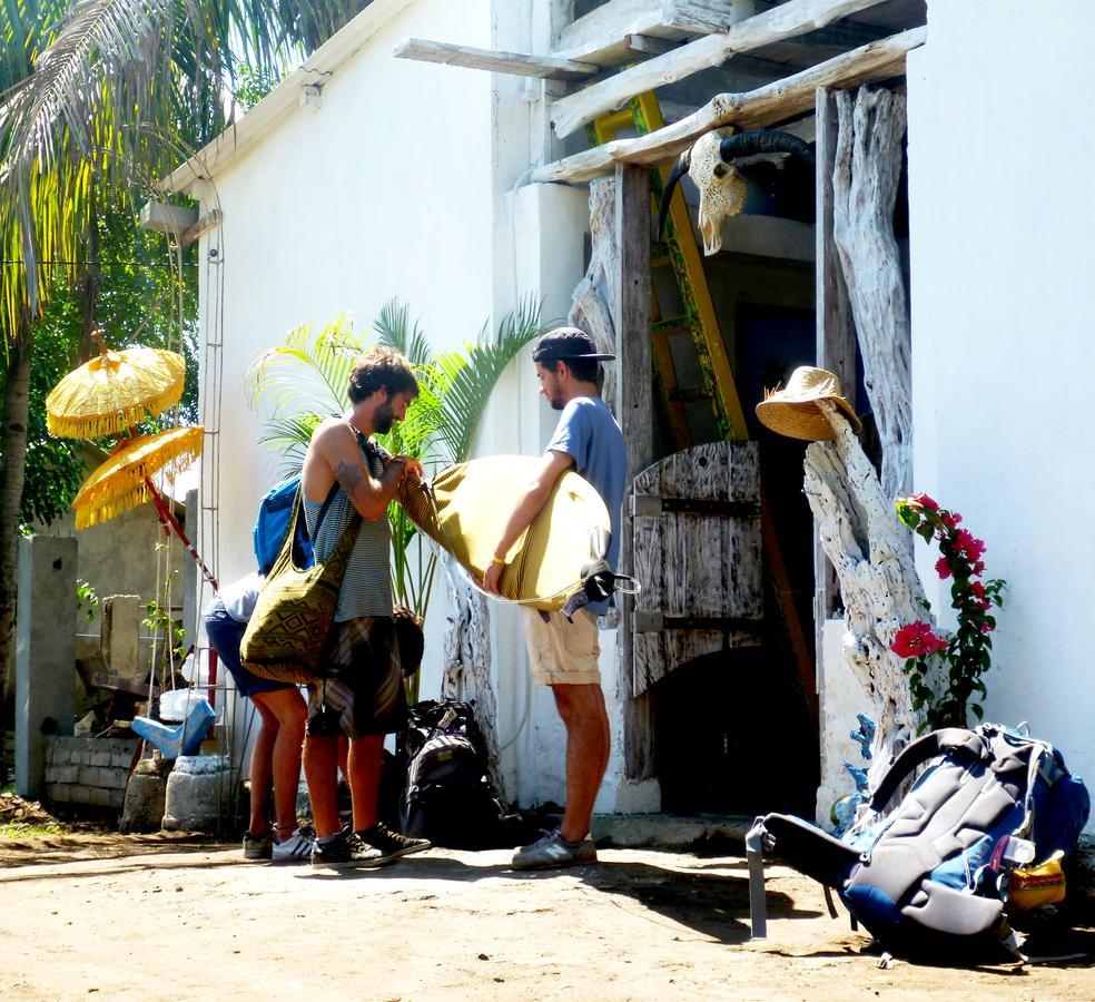Gipsy Backpackers Hostel Quần đảo Gili Ngoại thất bức ảnh