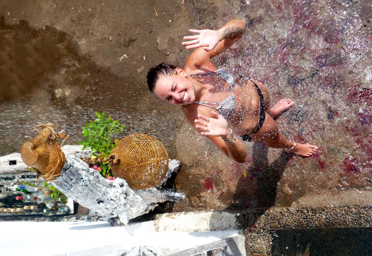 Gipsy Backpackers Hostel Quần đảo Gili Ngoại thất bức ảnh