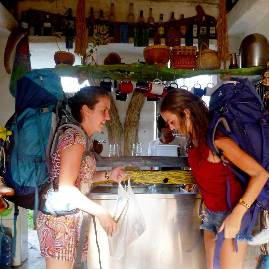 Gipsy Backpackers Hostel Quần đảo Gili Ngoại thất bức ảnh